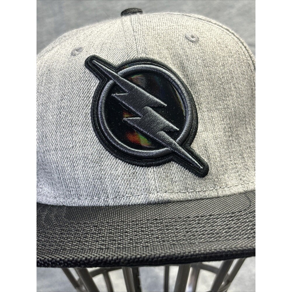 DC Comics The Flash Snapback‎ Hat Black Gray Fastest Man Alive Cap Reflective
